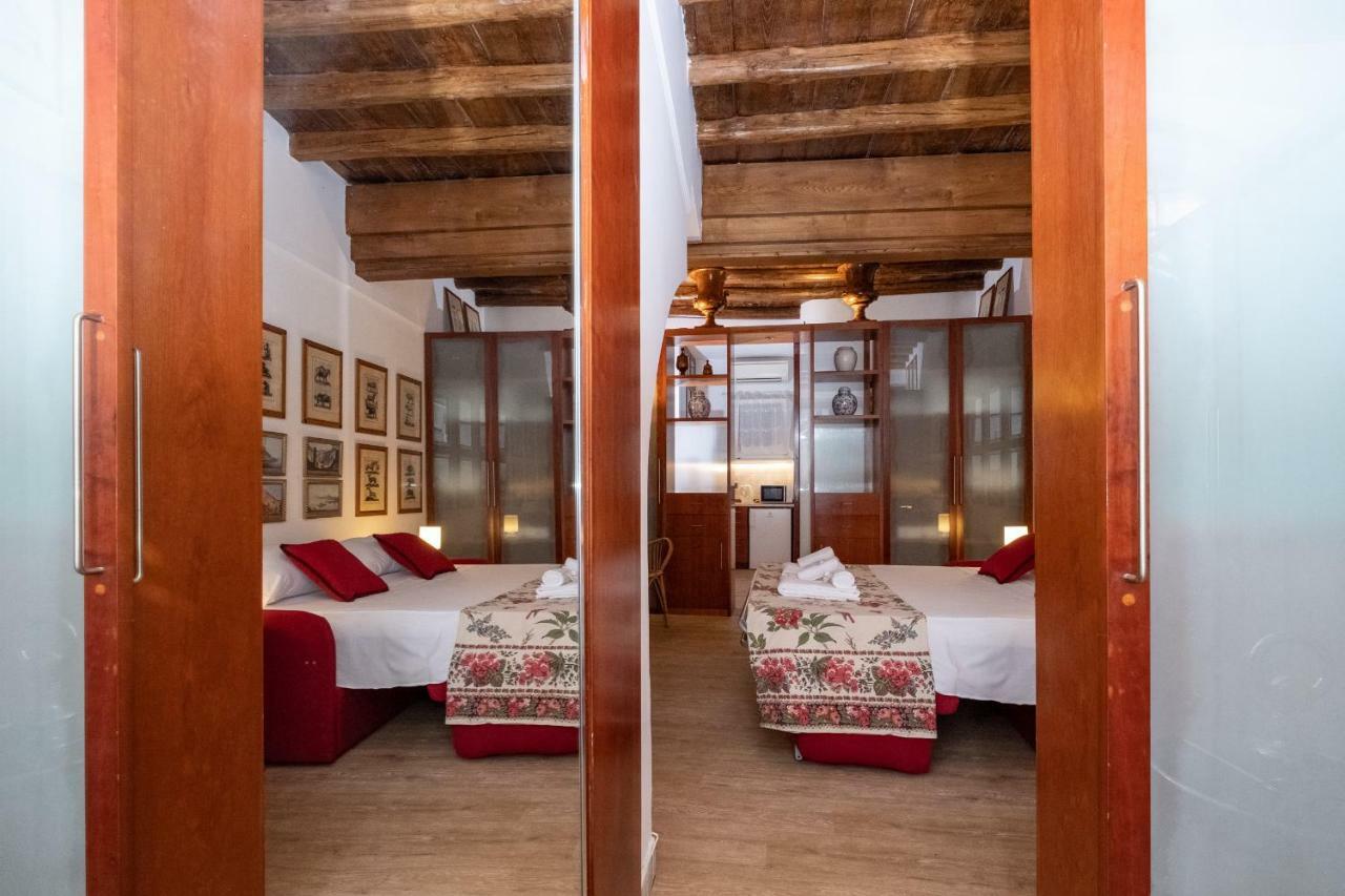 Campo De' Fiori Cozy Nest Apartment Rome Bagian luar foto